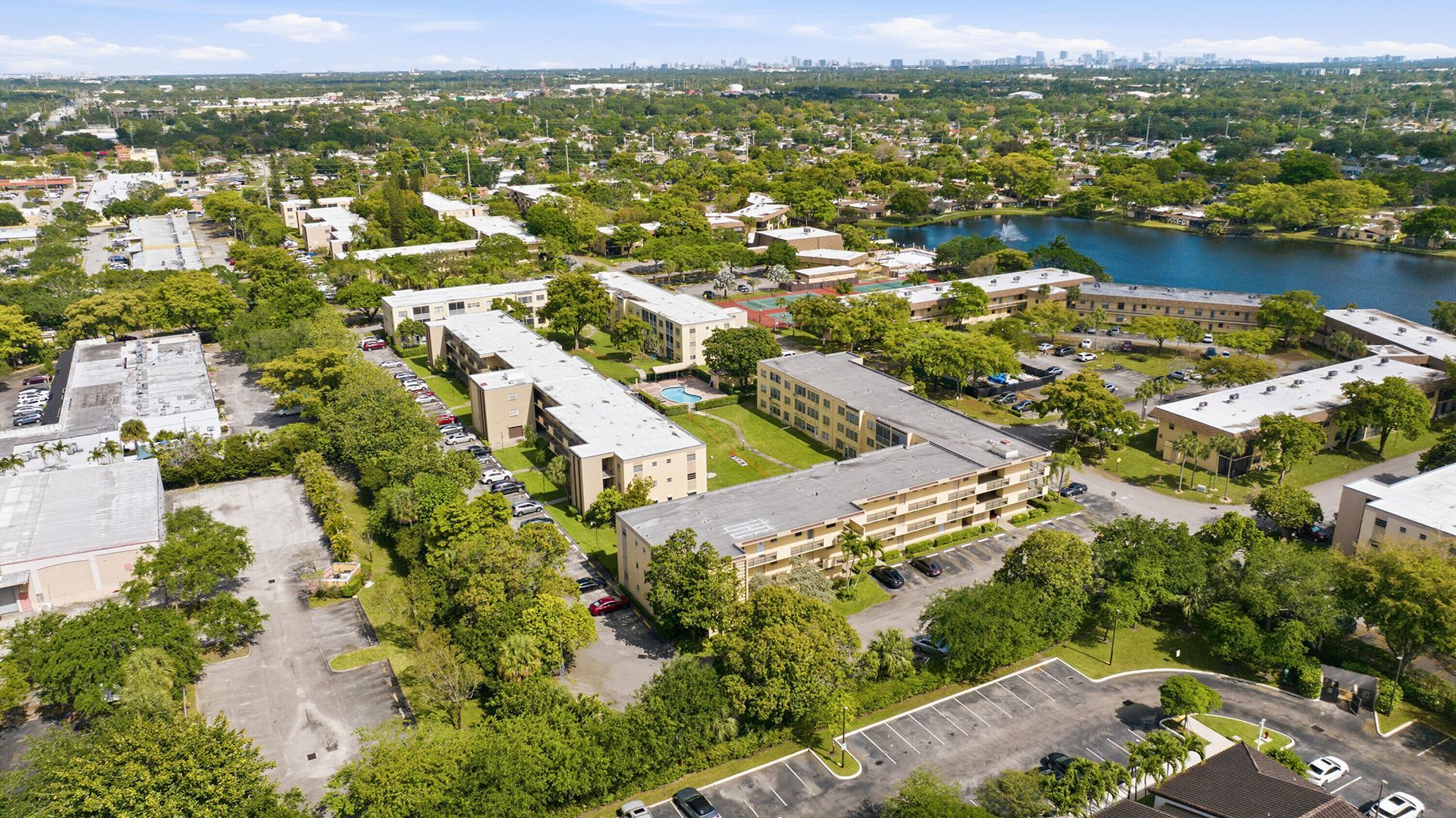 200 Ashbury Road, Unit 106, Hollywood, FL 33024 Photo