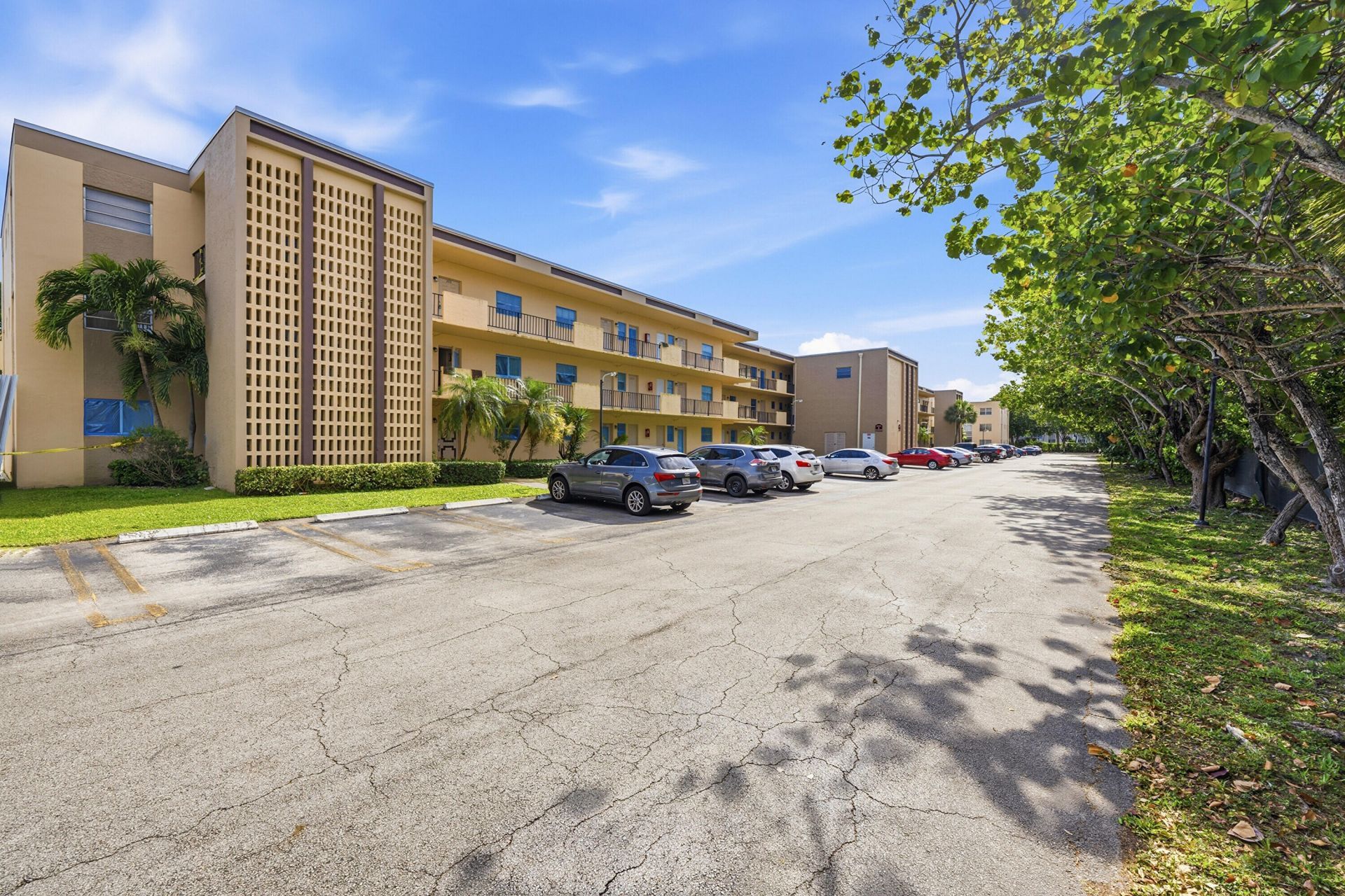 200 Ashbury Road, Unit 106, Hollywood, FL 33024 Photo