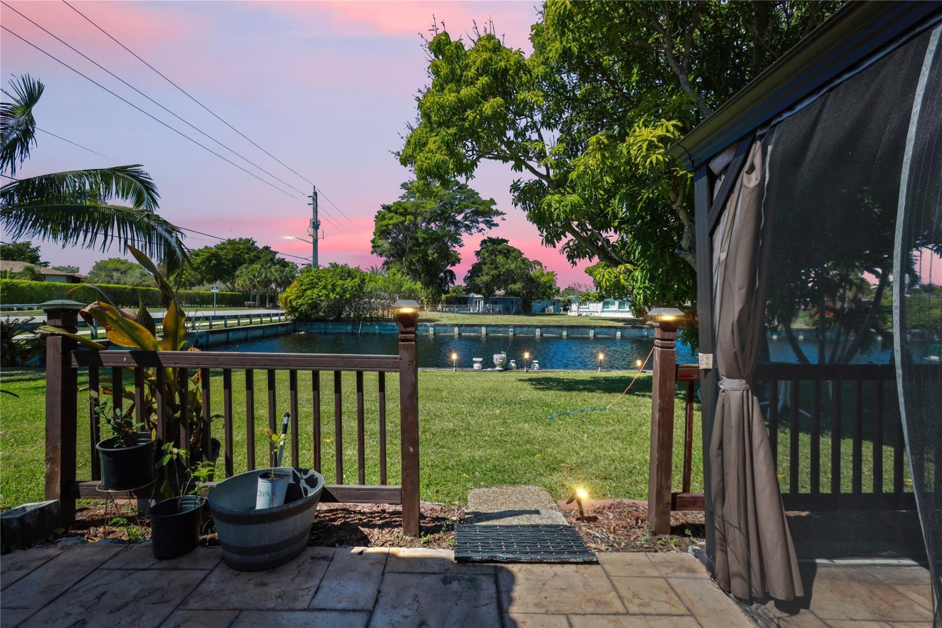 6901 NW 95th Terrace, Tamarac, FL 33321 Photo