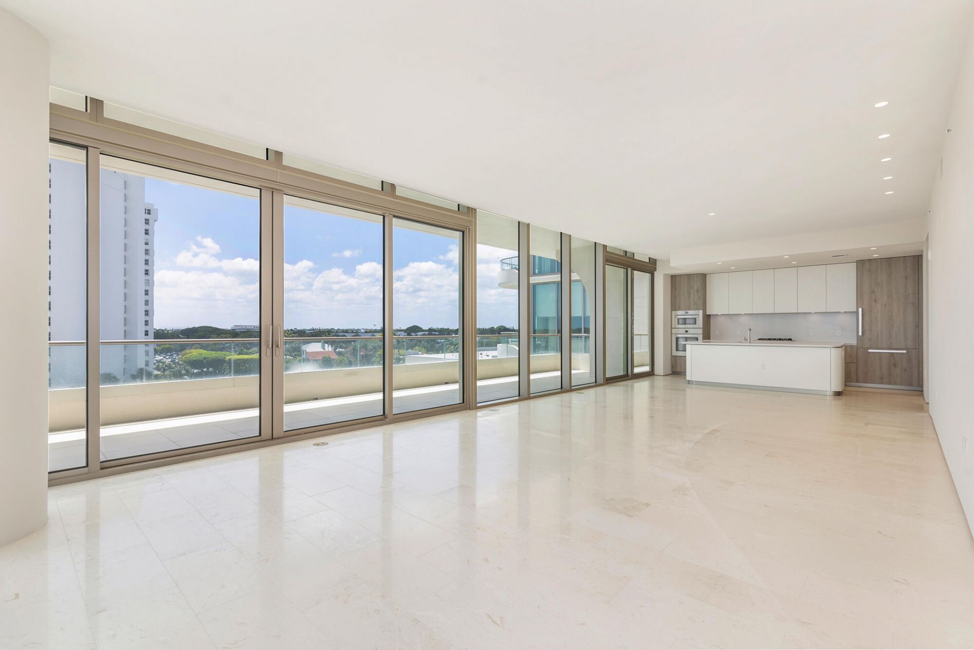 200 Arkona Court, Unit 504, West Palm Beach, FL 33401 Photo