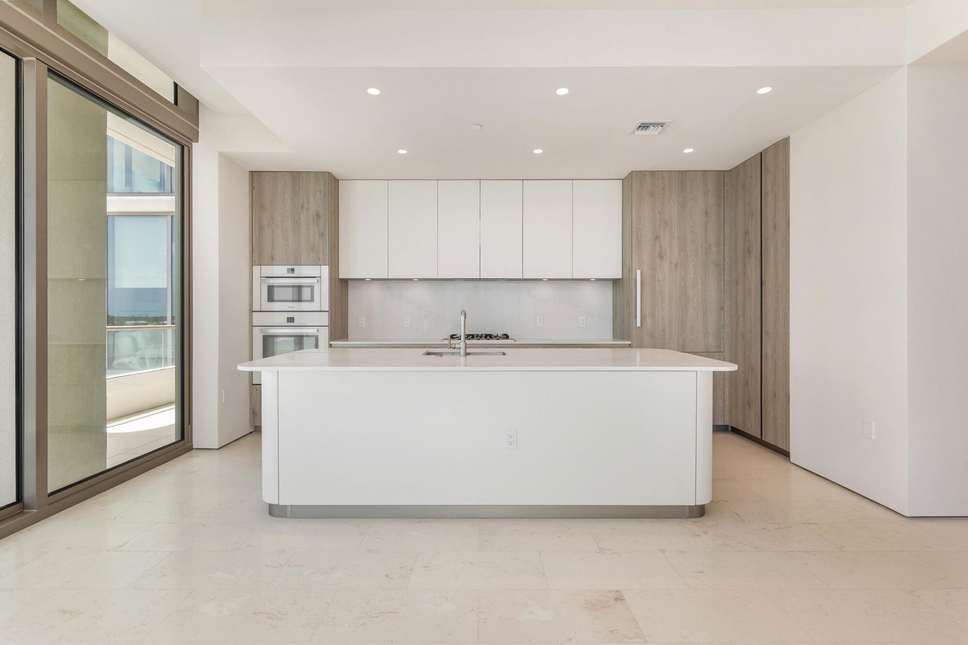 200 Arkona Court, Unit 504, West Palm Beach, FL 33401 Photo