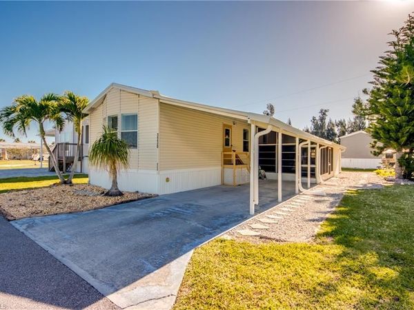 7230 Ladyfish DR , ST. JAMES CITY, FL 33956