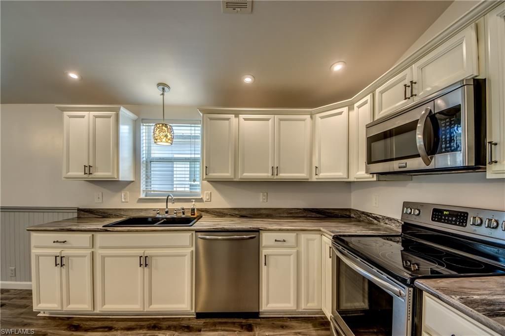 7230 Ladyfish Dr, Saint James City, FL 33956 Photo