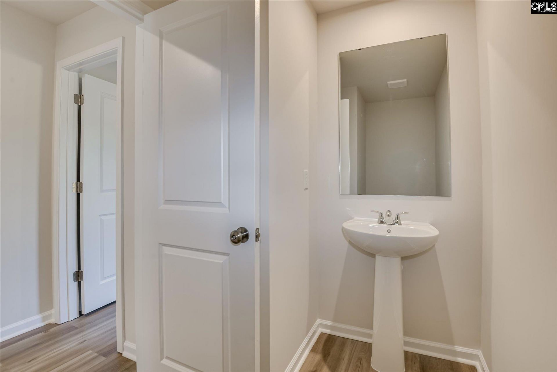 198 Kingfield Drive  Photo 16