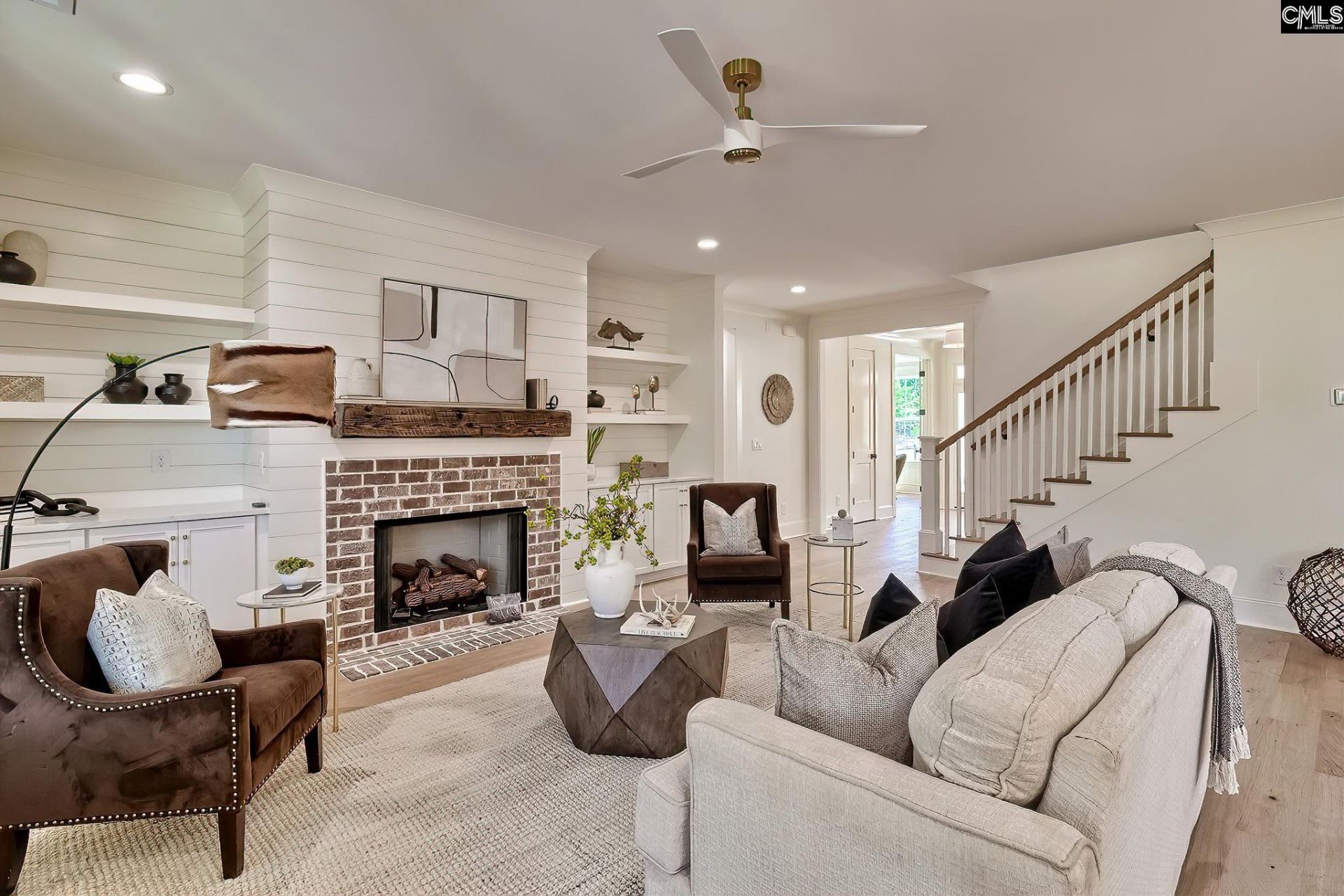 912 Salisbury Court  Photo 11