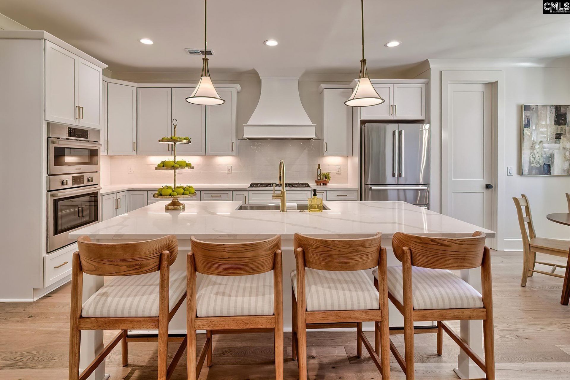 912 Salisbury Court  Photo 12