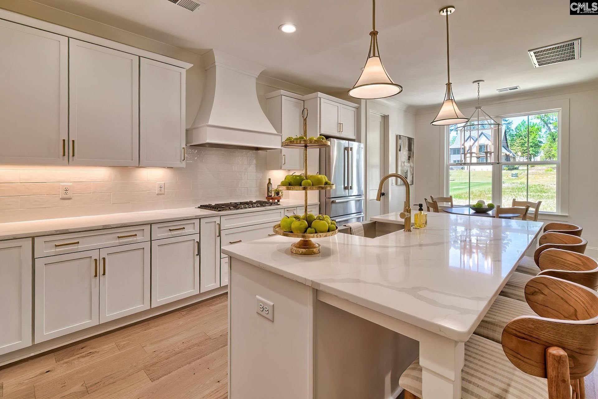 912 Salisbury Court  Photo 13