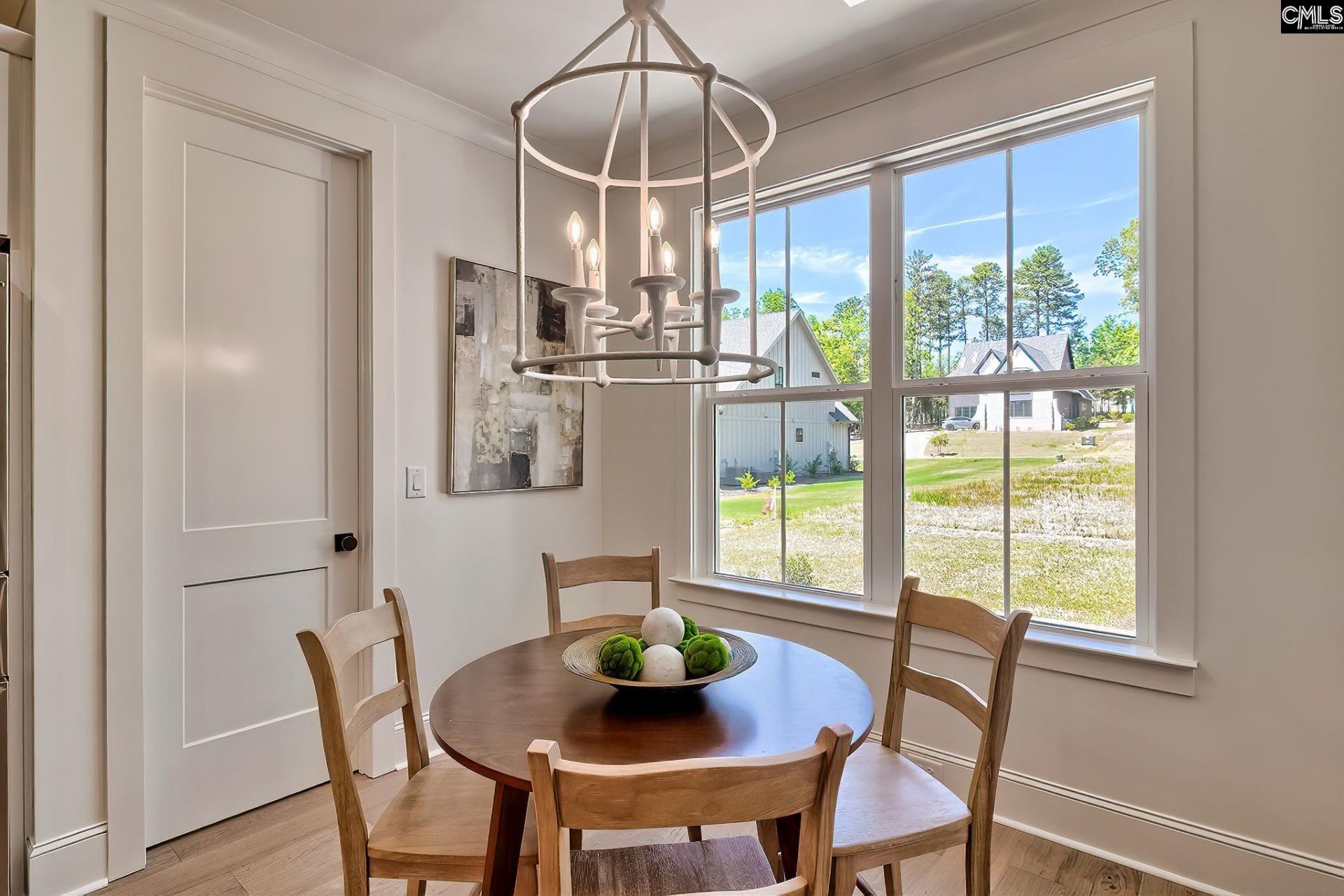 912 Salisbury Court  Photo 17