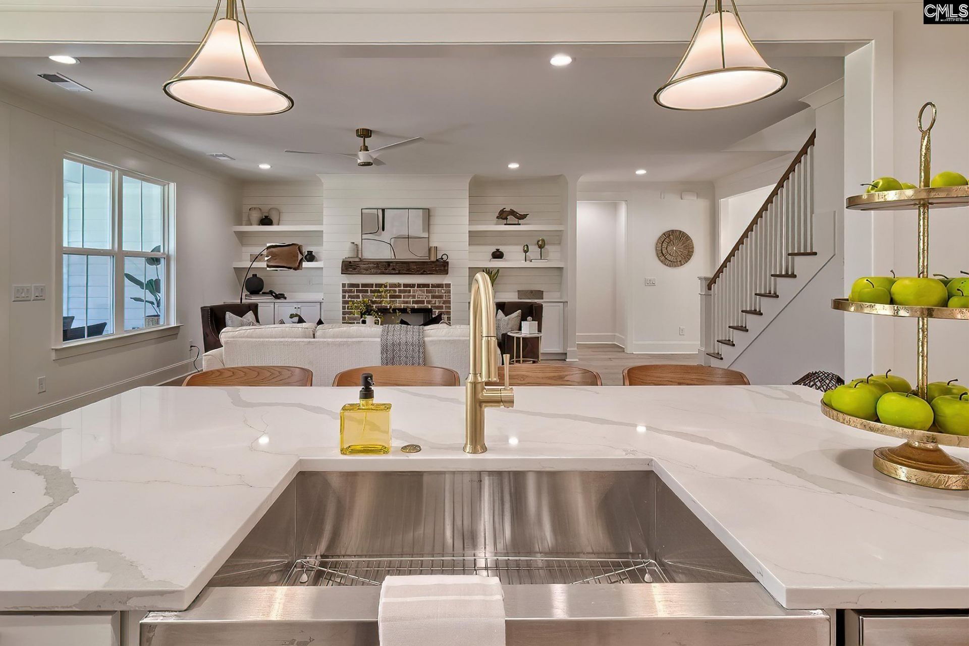 912 Salisbury Court  Photo 19