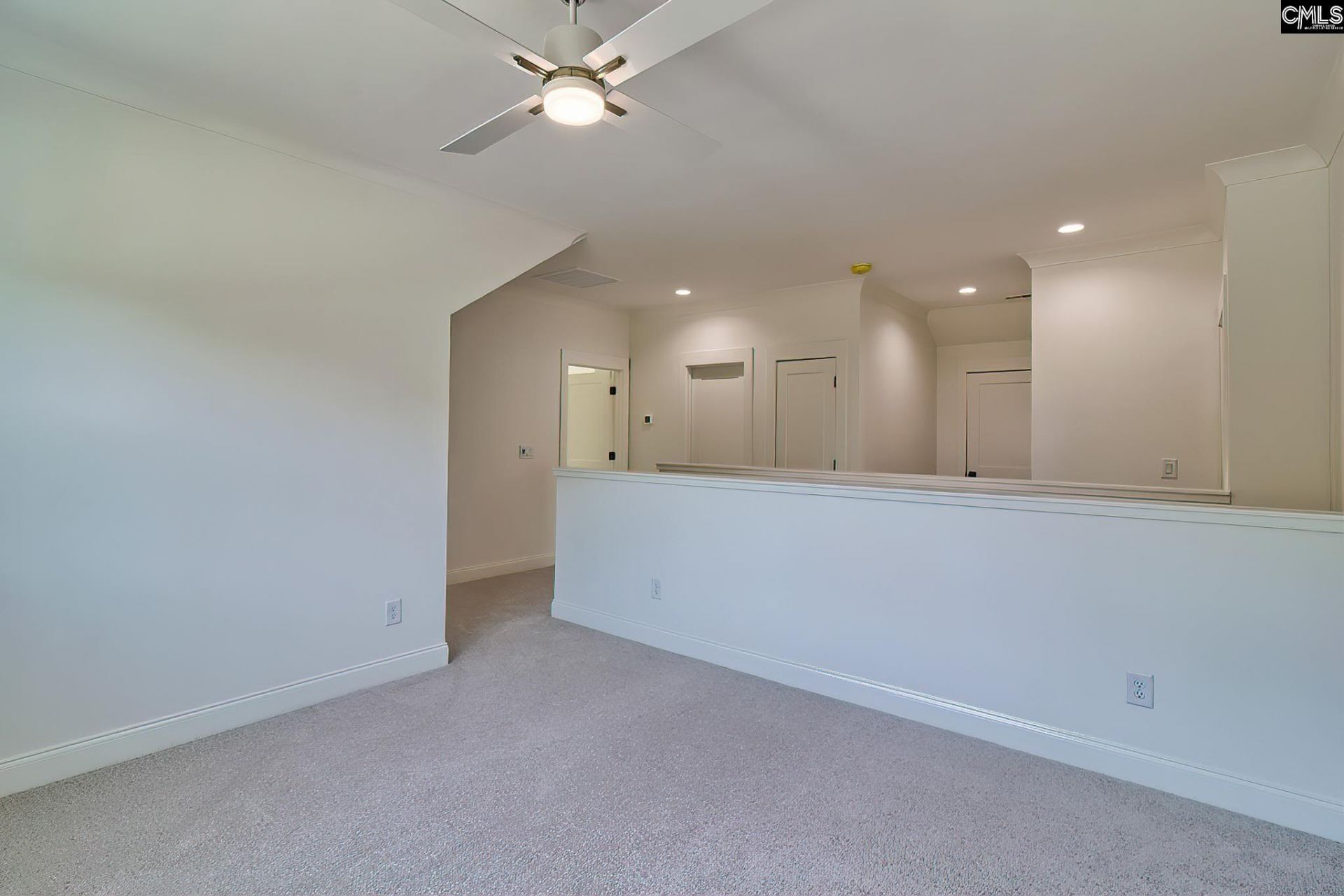 912 Salisbury Court  Photo 33