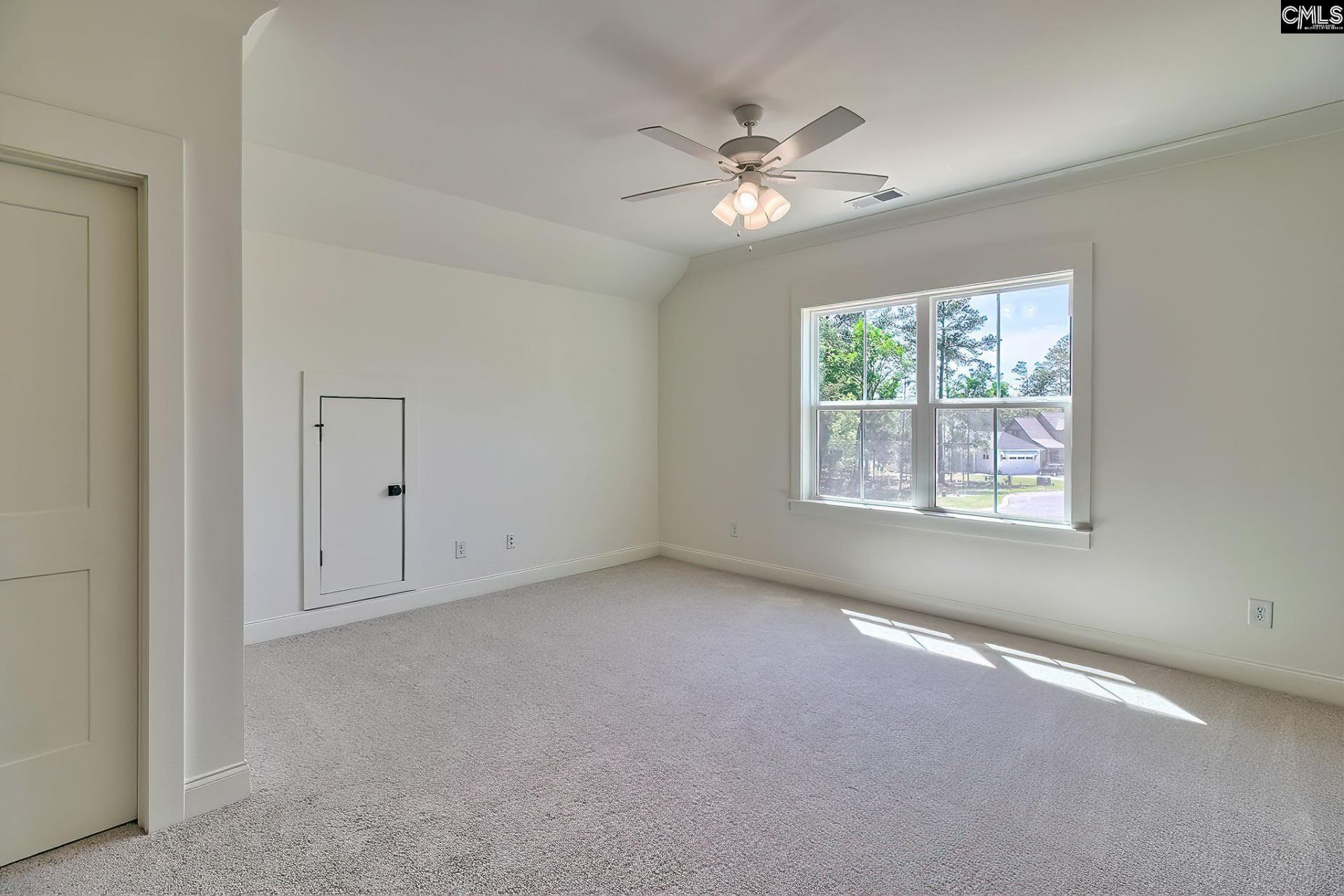 912 Salisbury Court  Photo 34