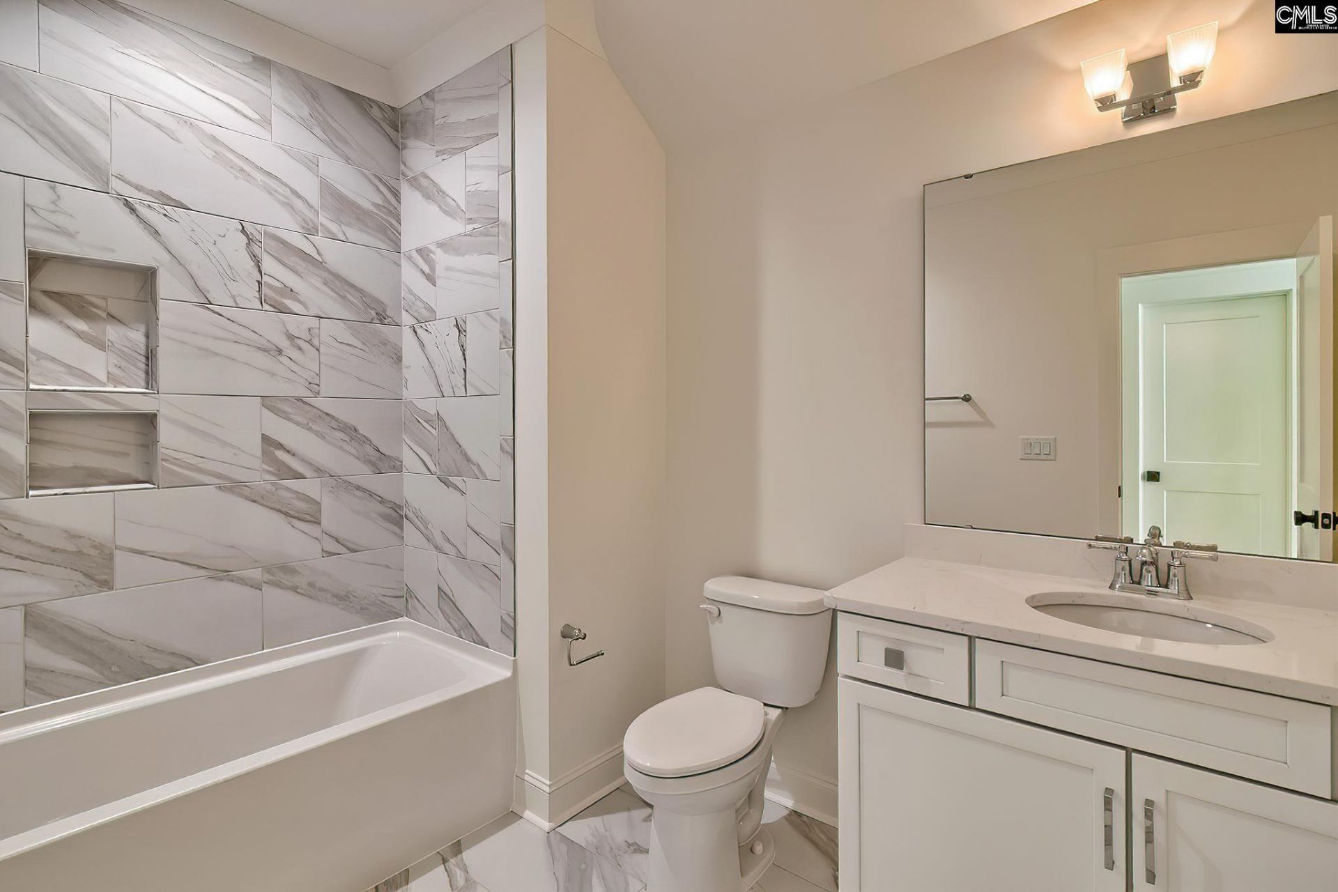 912 Salisbury Court  Photo 37