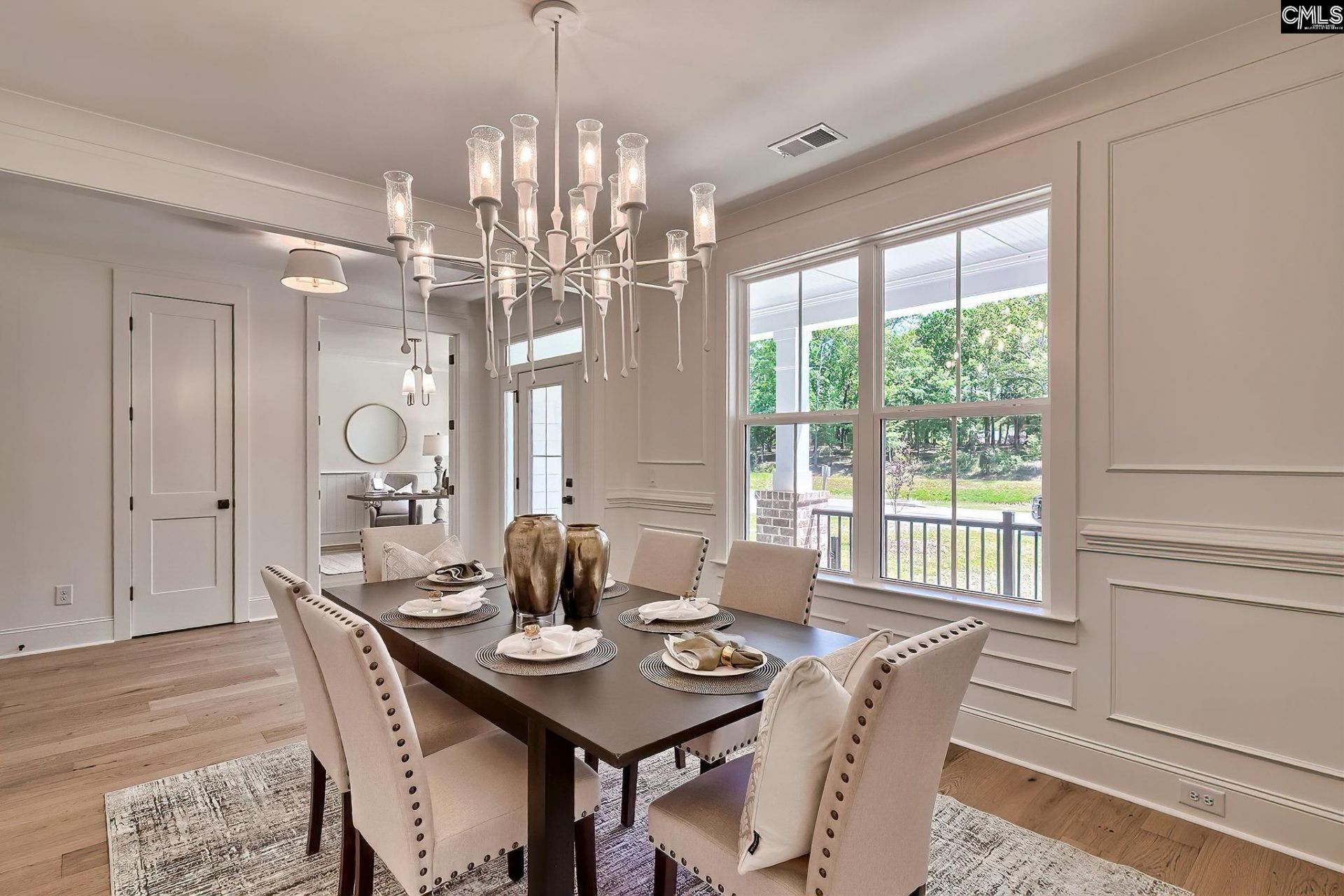 912 Salisbury Court  Photo 7