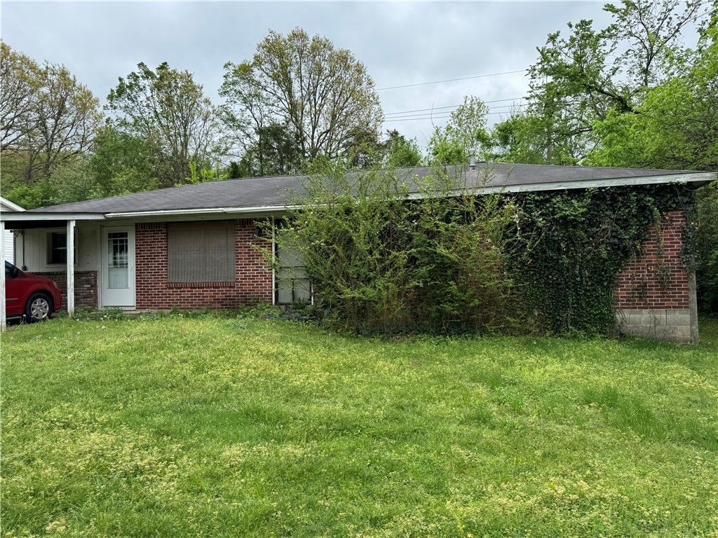 1937 S Custer Lane Fayetteville, AR 72701