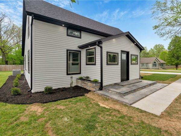 5808 S Cardwell Road , Fayetteville, AR 72704