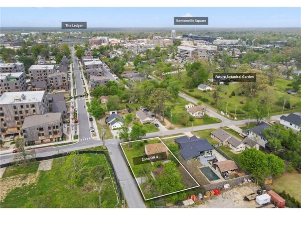 119 SE F Street , Bentonville, AR 72712