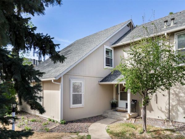 2645 S Xanadu Way, Unit B, Aurora, CO 80014