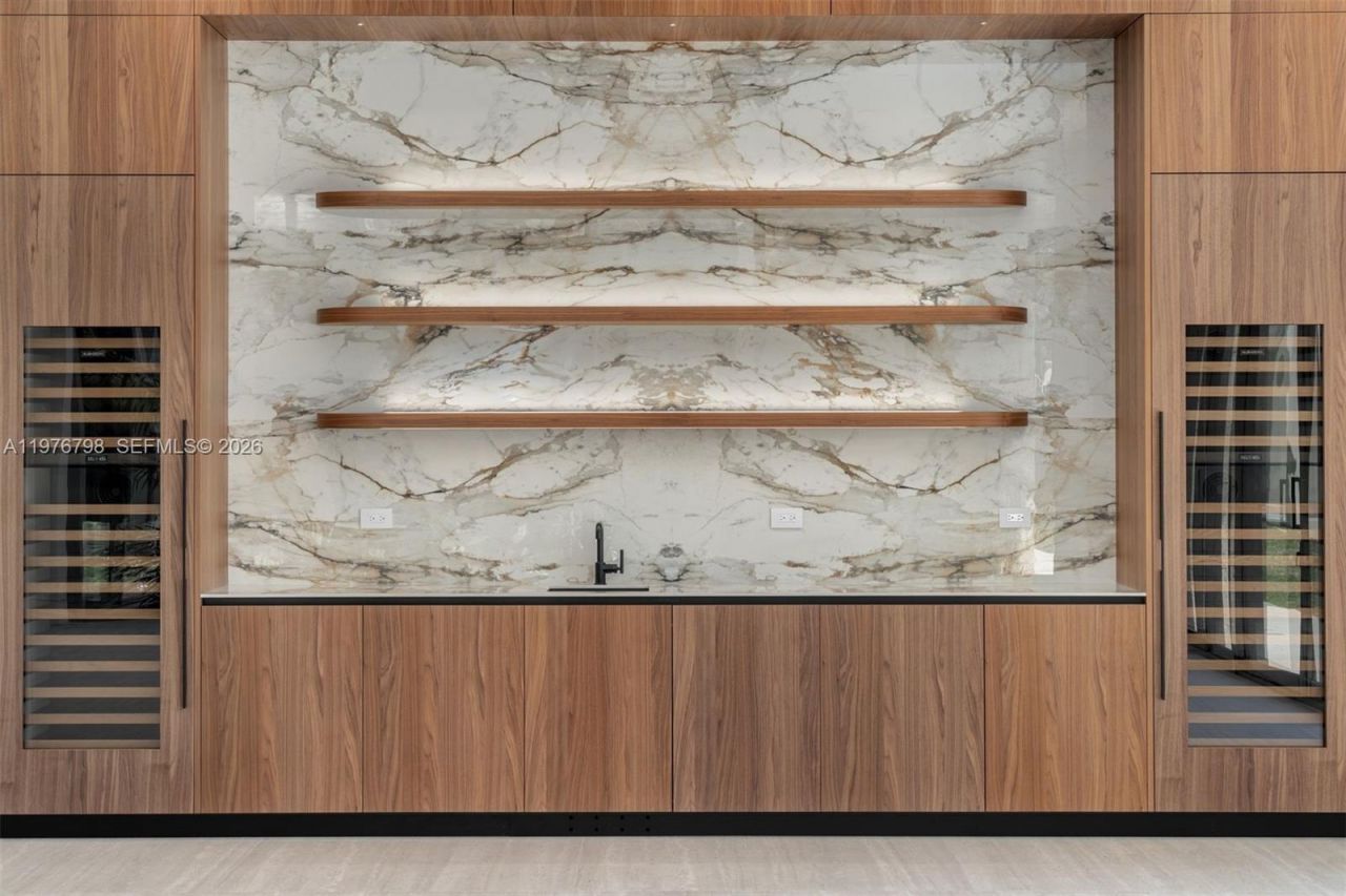 8755 SW 54th Ave , Miami, FL 33143 Photo