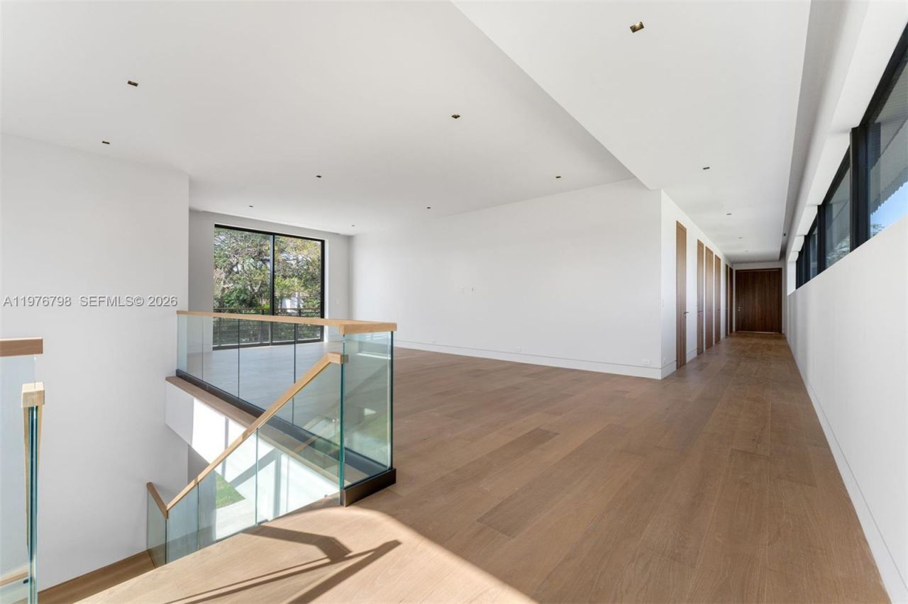 8755 SW 54th Ave , Miami, FL 33143 Photo