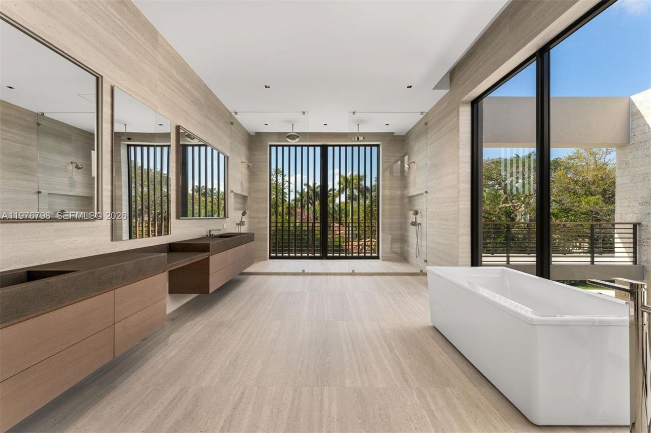 8755 SW 54th Ave , Miami, FL 33143 Photo