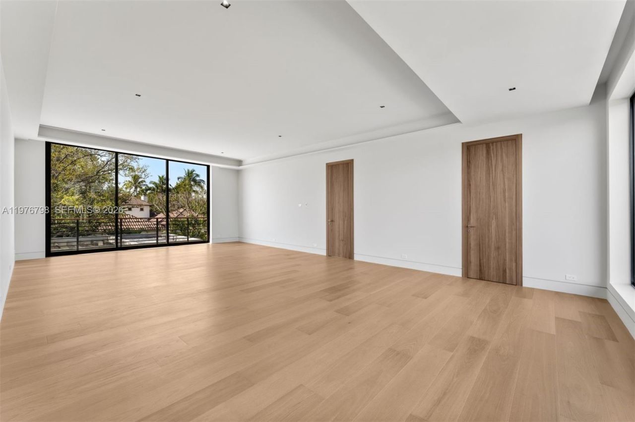 8755 SW 54th Ave , Miami, FL 33143 Photo