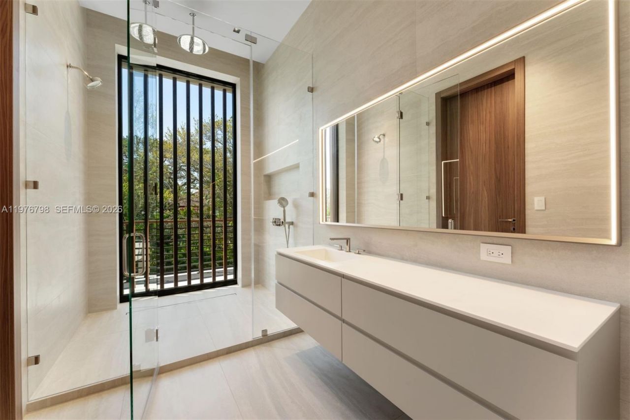 8755 SW 54th Ave , Miami, FL 33143 Photo