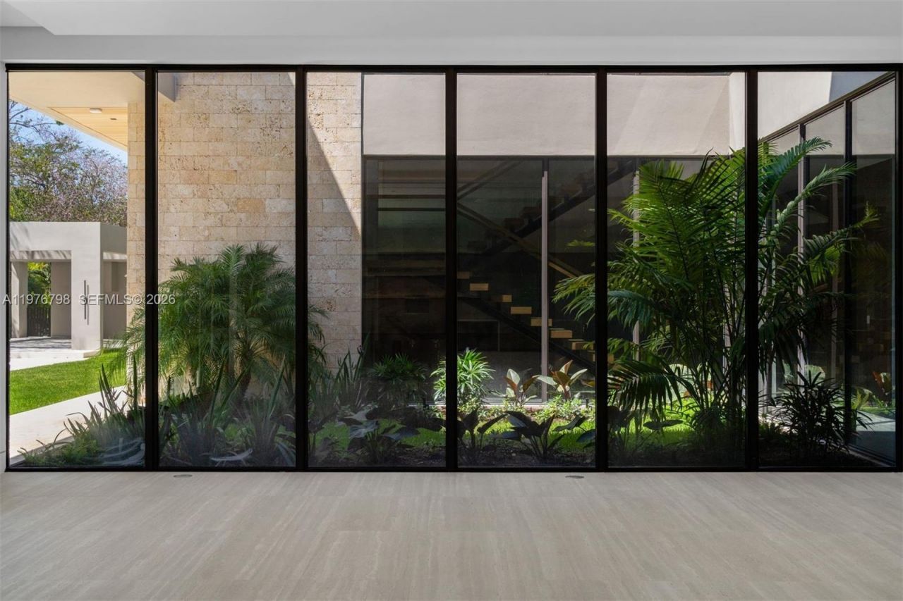 8755 SW 54th Ave , Miami, FL 33143 Photo