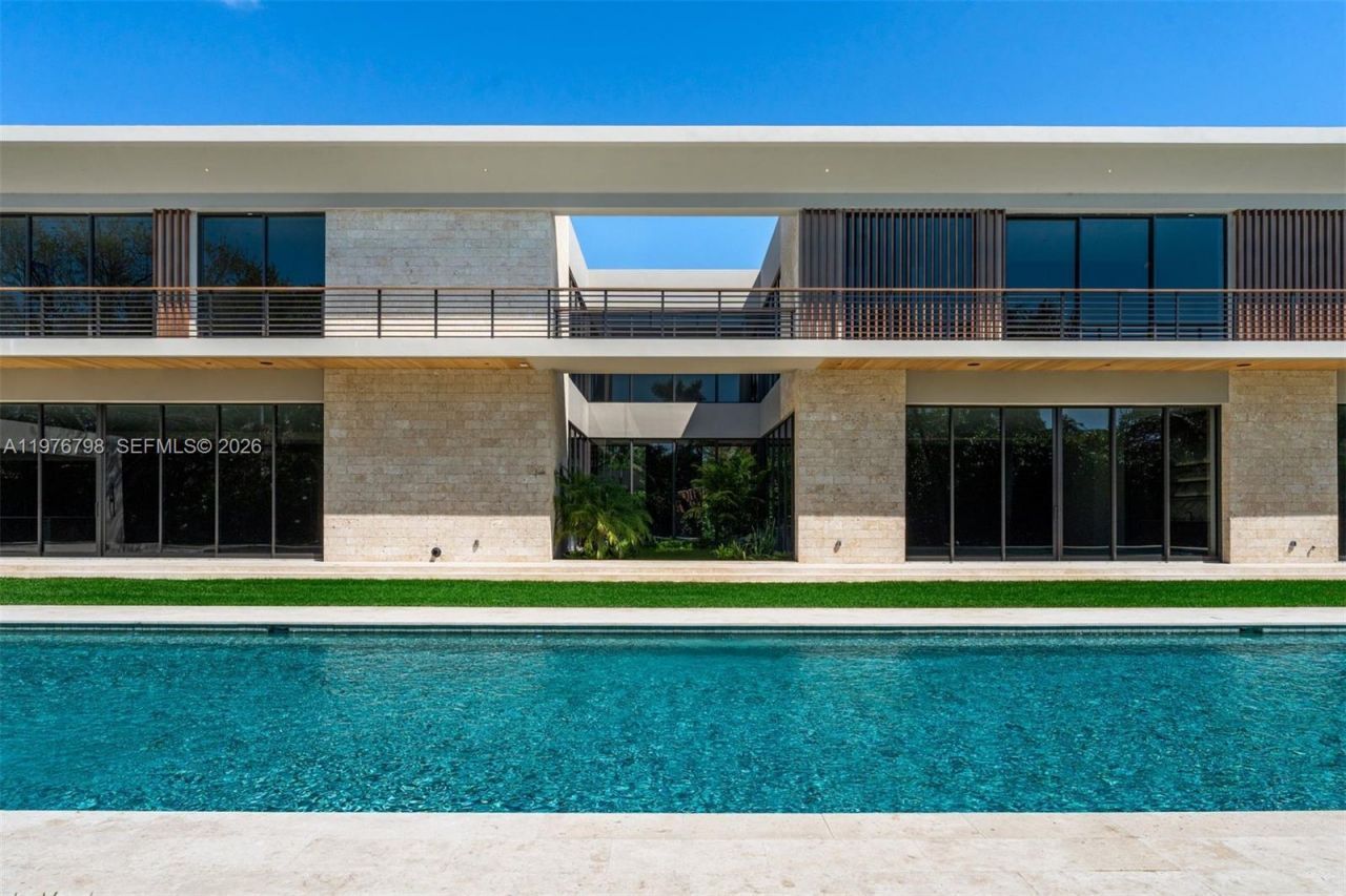 8755 SW 54th Ave , Miami, FL 33143 Photo