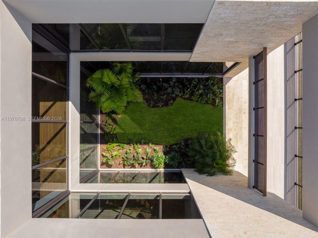 8755 SW 54th Ave , Miami, FL 33143 Photo