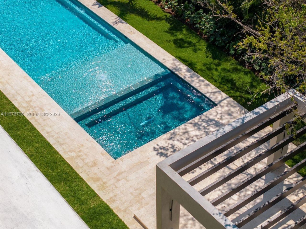 8755 SW 54th Ave , Miami, FL 33143 Photo