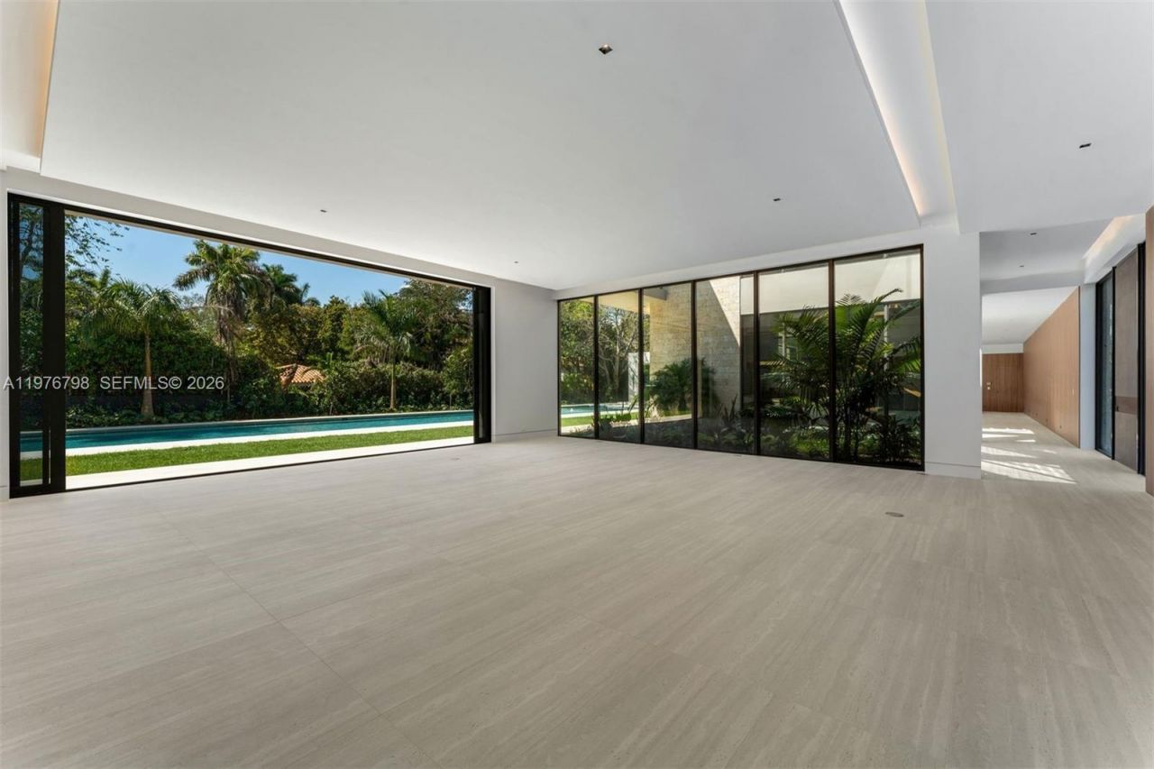 8755 SW 54th Ave , Miami, FL 33143 Photo