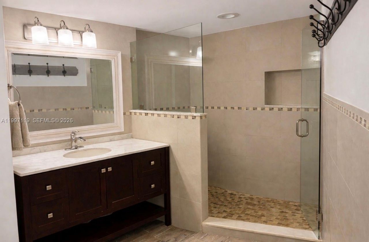 1351 NE Miami Gardens Dr, Unit 926E, Miami, FL 33179 Photo