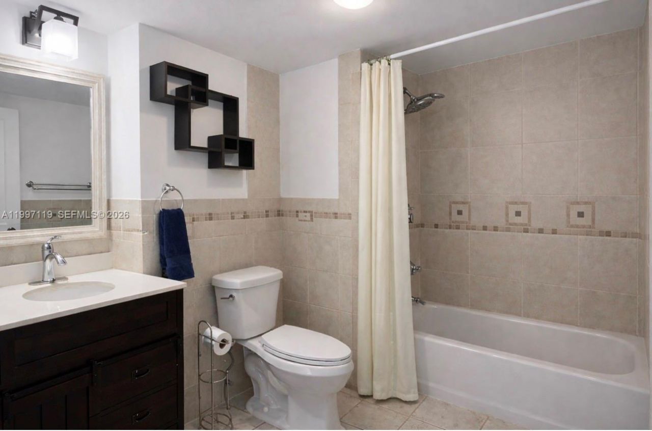 1351 NE Miami Gardens Dr, Unit 926E, Miami, FL 33179 Photo