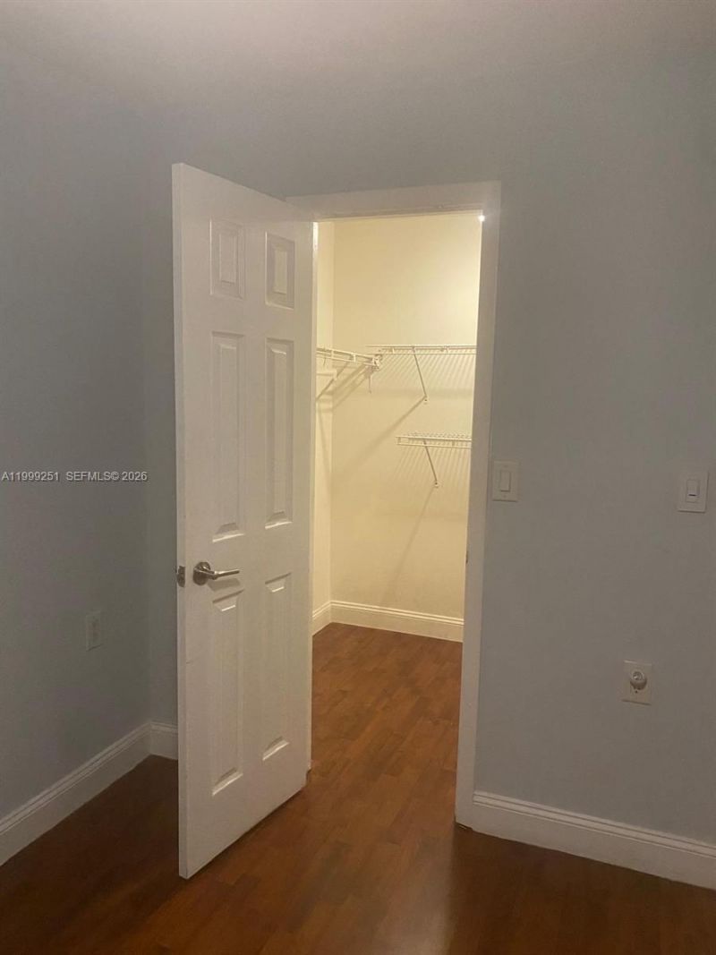 7060 NW 179th St, Unit 211, Hialeah, FL 33015 Photo