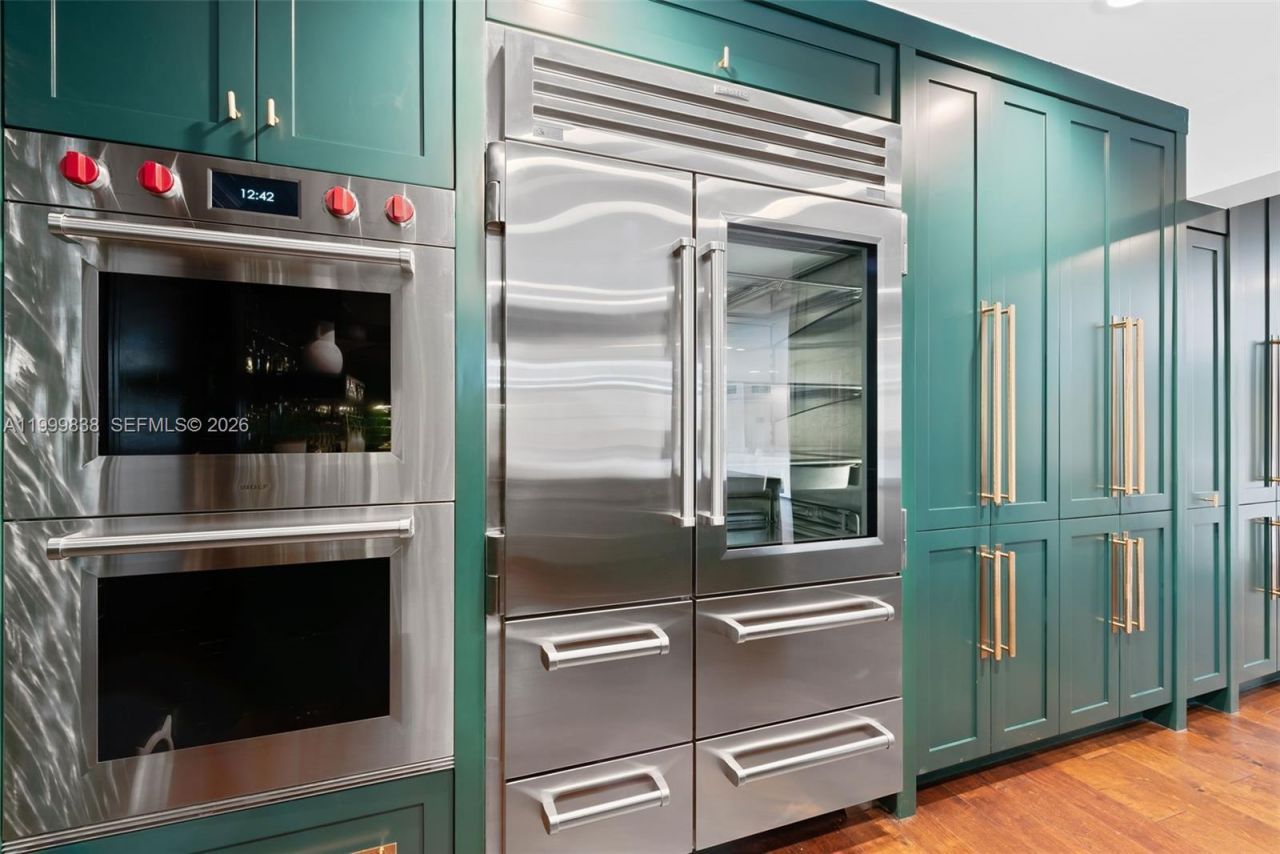 3001 Bayview Dr, Fort Lauderdale, FL 33306 Photo