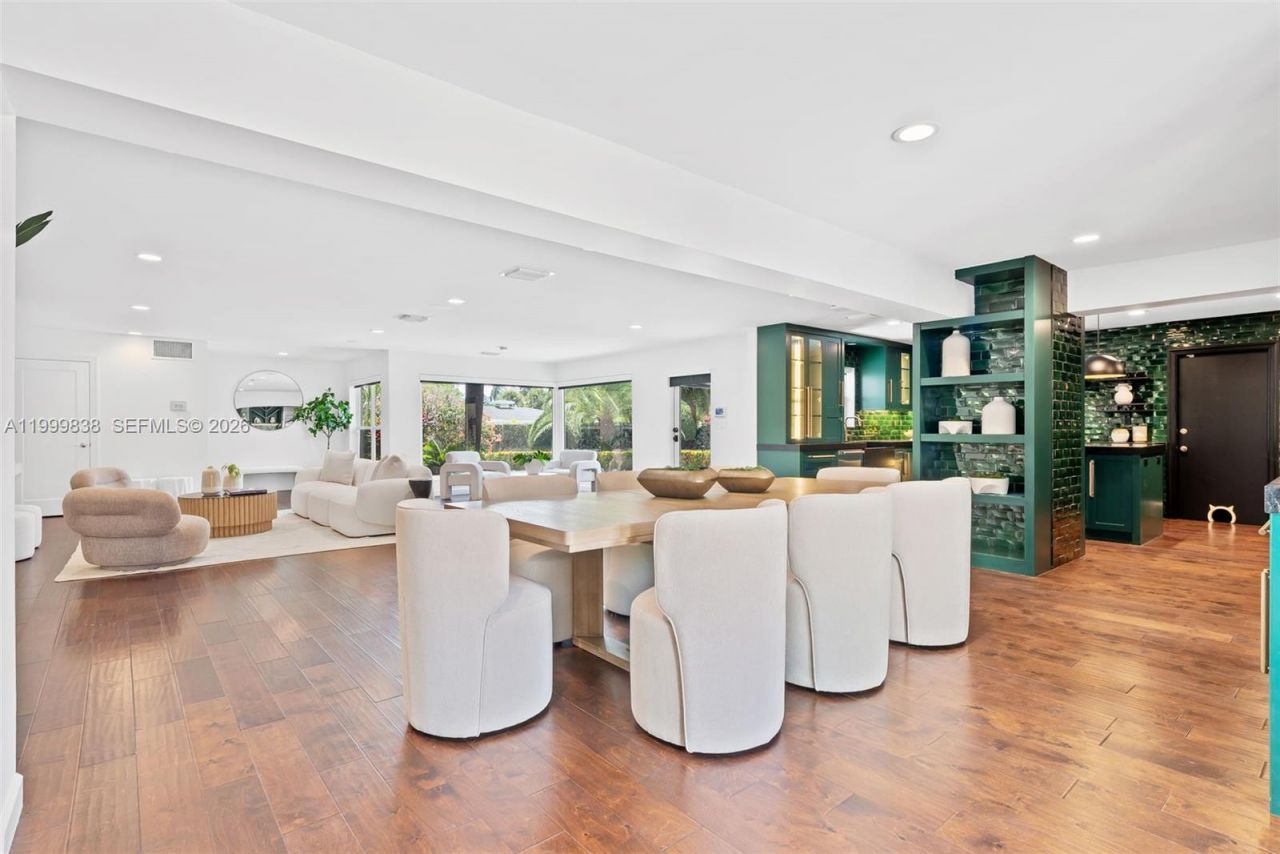 3001 Bayview Dr, Fort Lauderdale, FL 33306 Photo