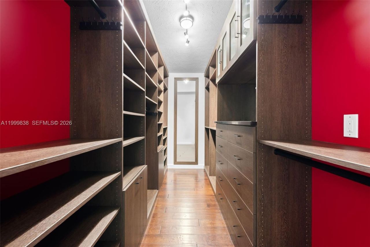 3001 Bayview Dr, Fort Lauderdale, FL 33306 Photo