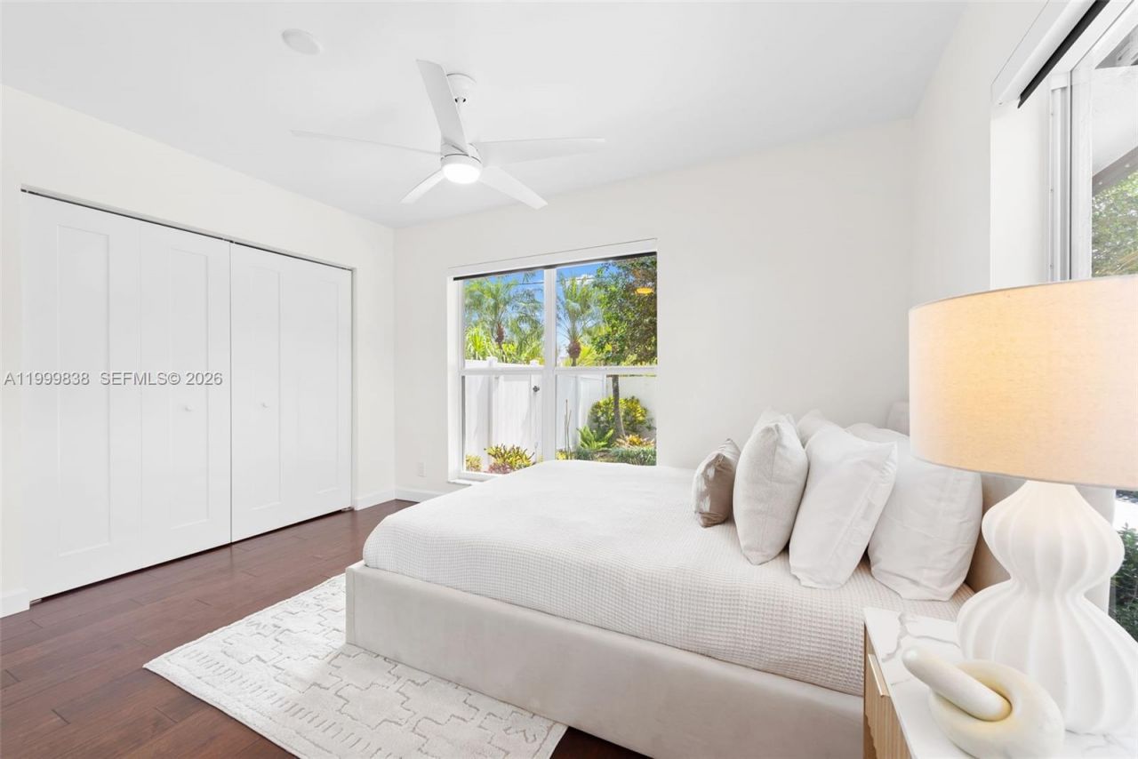 3001 Bayview Dr, Fort Lauderdale, FL 33306 Photo