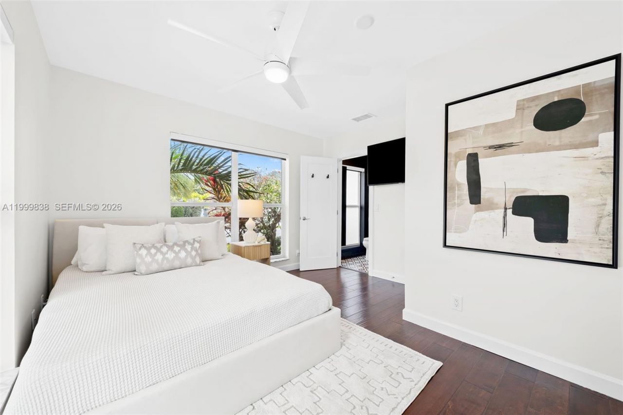 3001 Bayview Dr, Fort Lauderdale, FL 33306 Photo