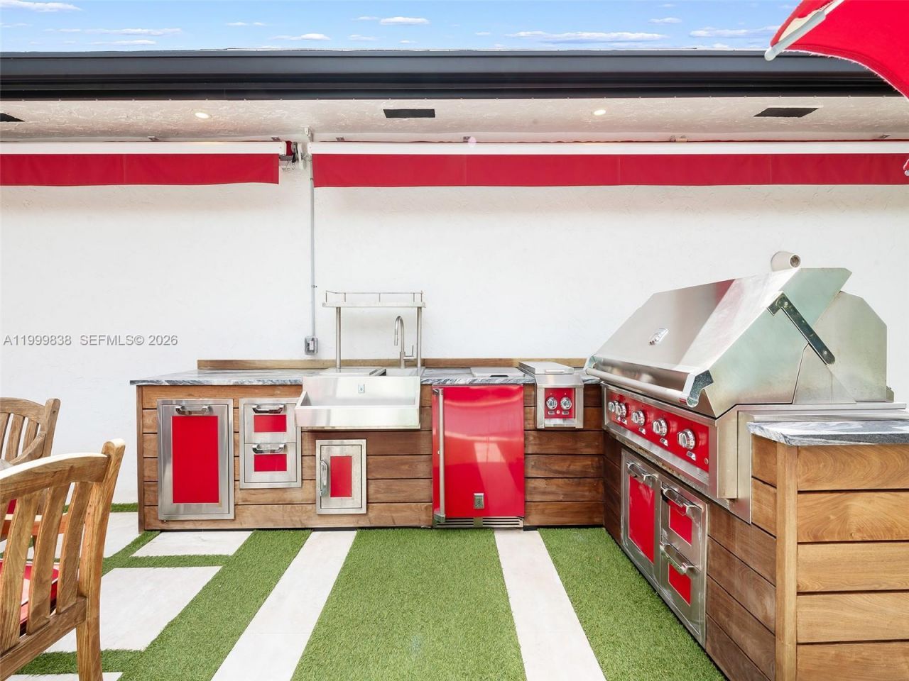 3001 Bayview Dr, Fort Lauderdale, FL 33306 Photo