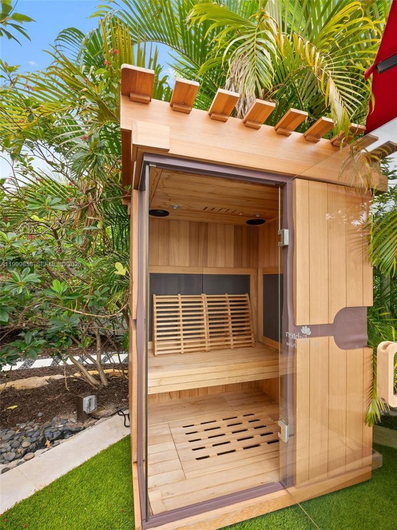 3001 Bayview Dr, Fort Lauderdale, FL 33306 Photo