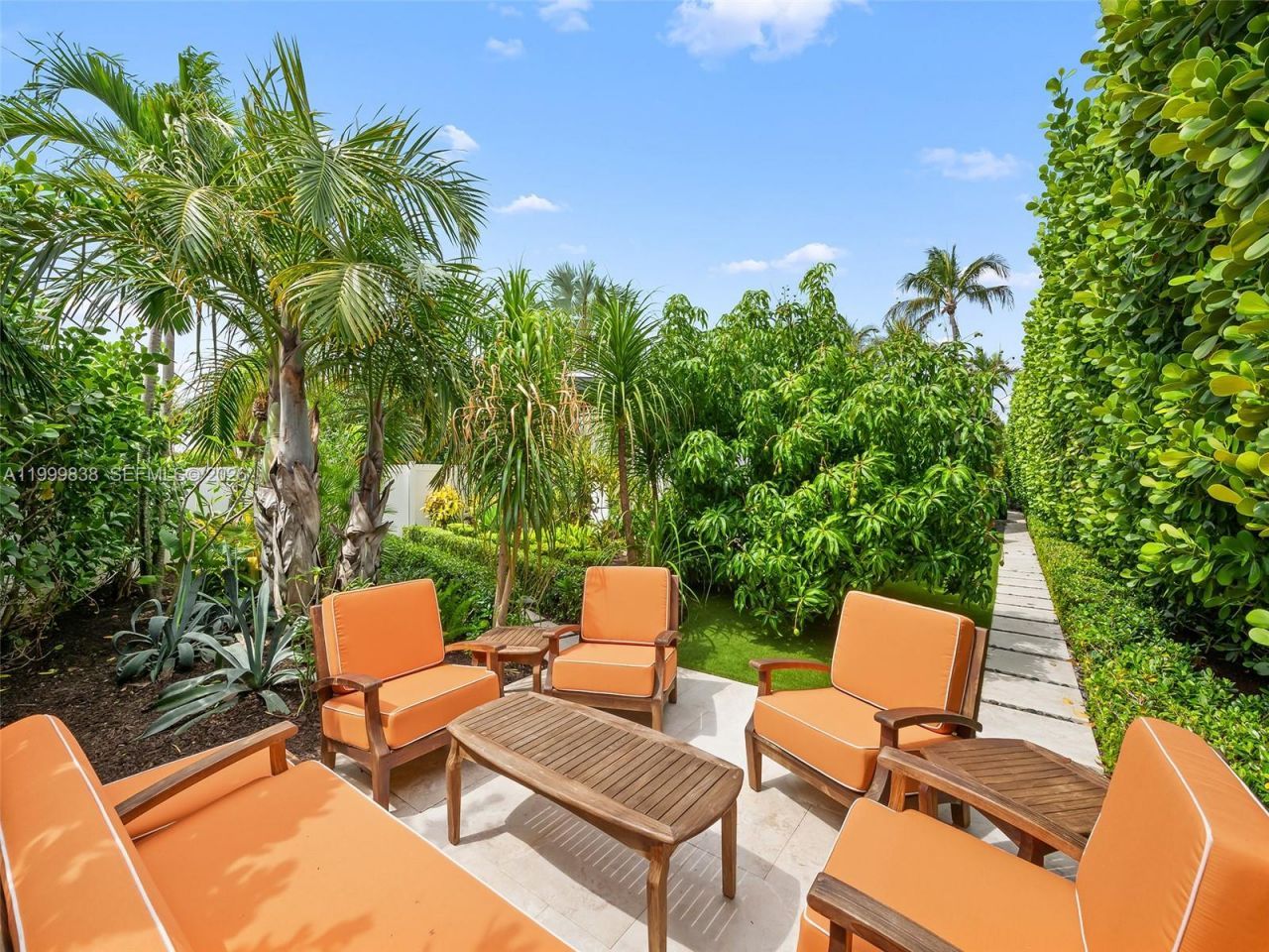 3001 Bayview Dr, Fort Lauderdale, FL 33306 Photo