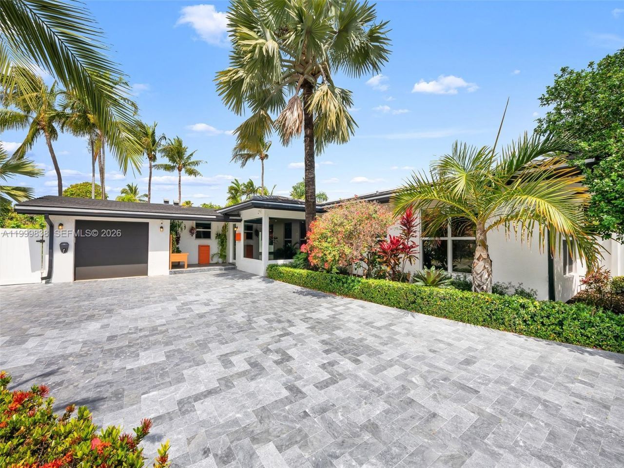 3001 Bayview Dr, Fort Lauderdale, FL 33306 Photo