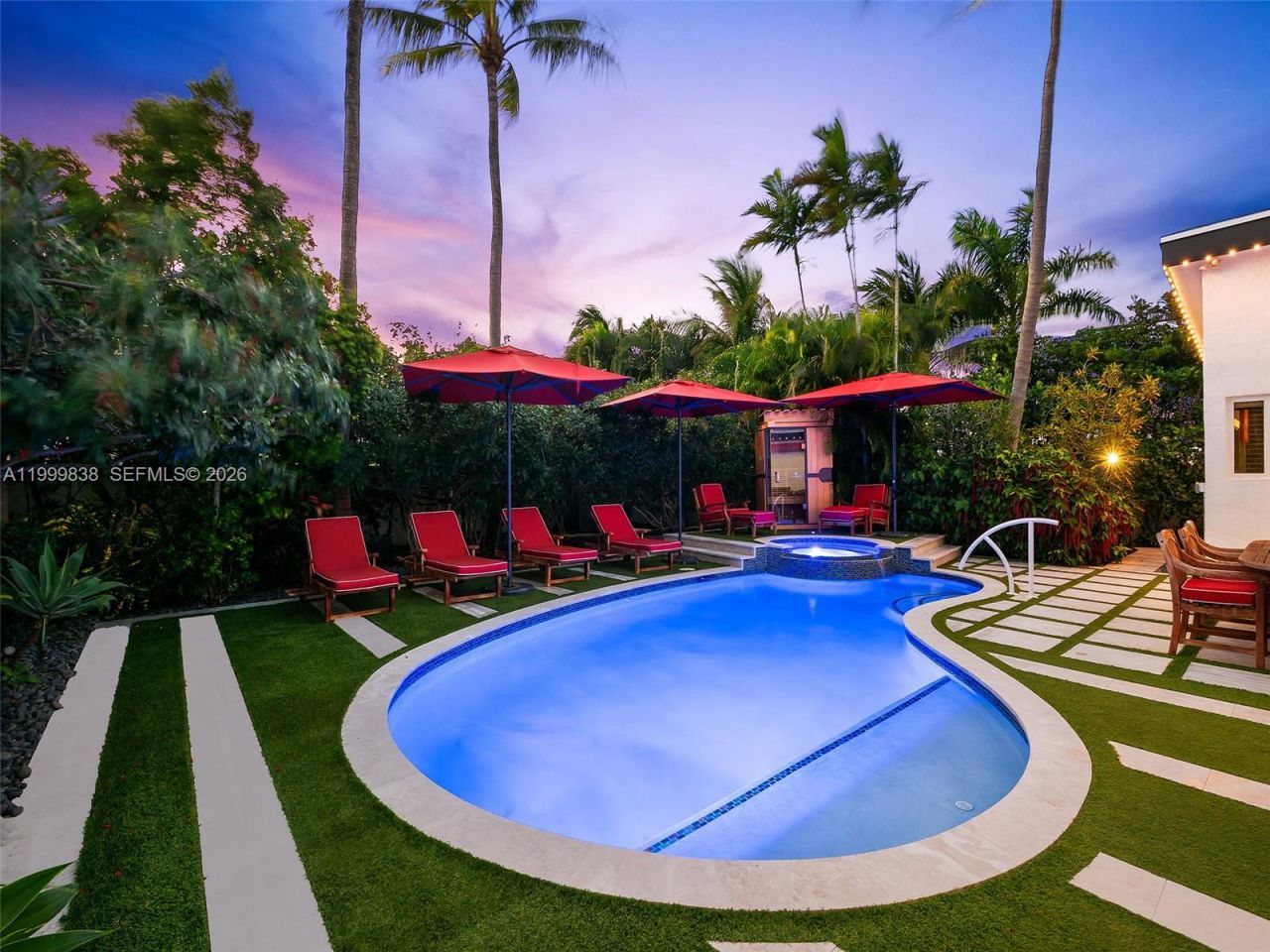 3001 Bayview Dr, Fort Lauderdale, FL 33306 Photo