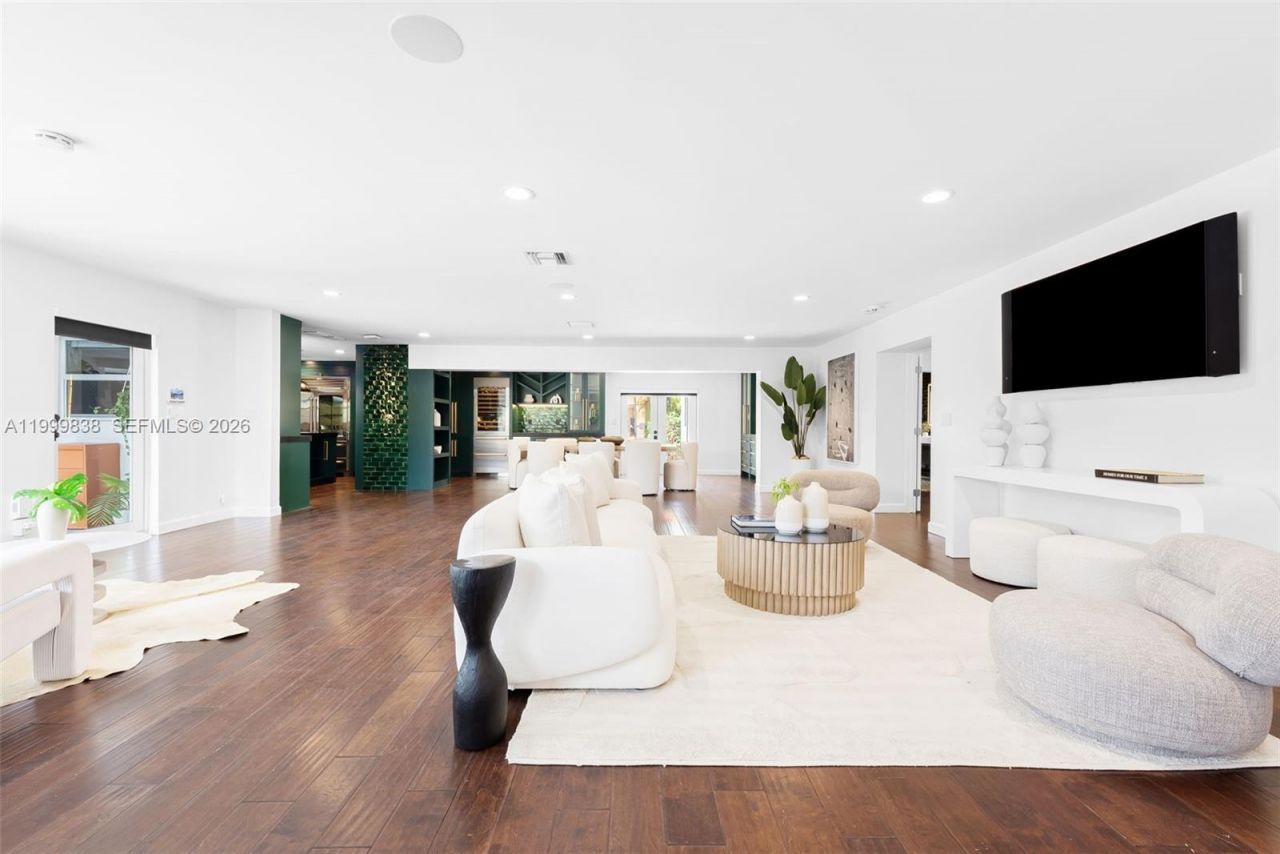 3001 Bayview Dr, Fort Lauderdale, FL 33306 Photo