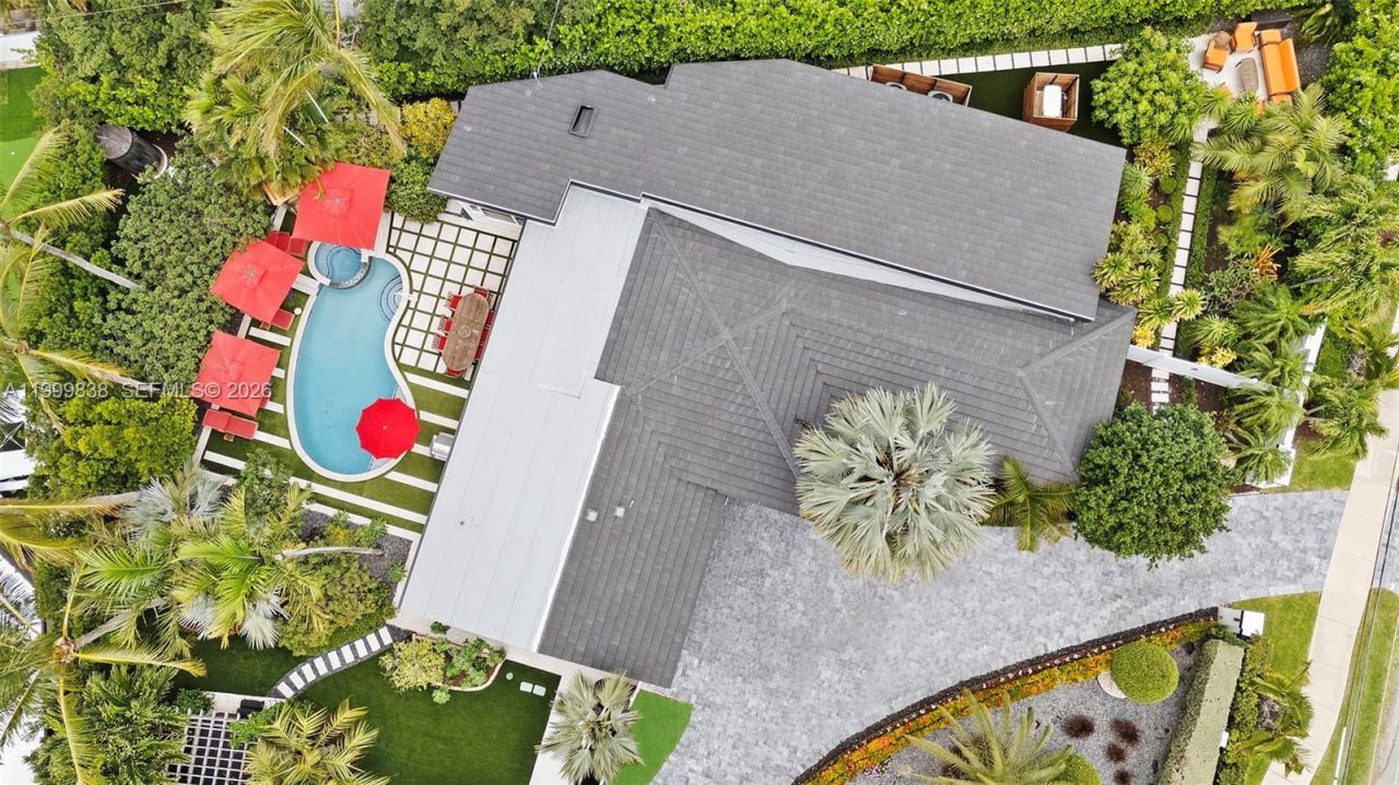 3001 Bayview Dr, Fort Lauderdale, FL 33306 Photo