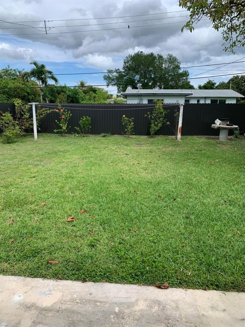 19121 NE Miami Ct, Unit 1, Miami, FL 33179 Photo
