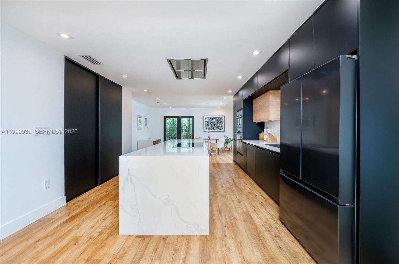 412 NW 41st St, Miami, FL 33127 Photo