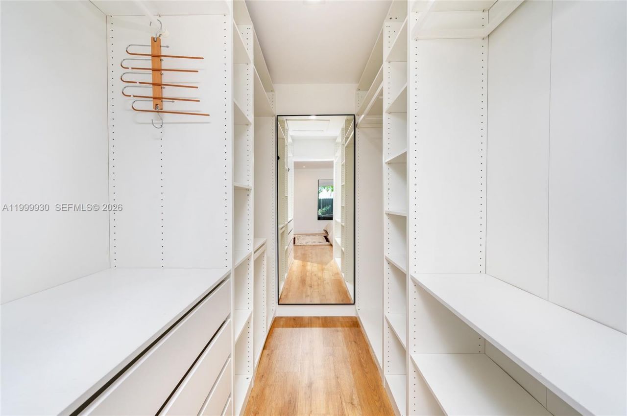 412 NW 41st St, Miami, FL 33127 Photo