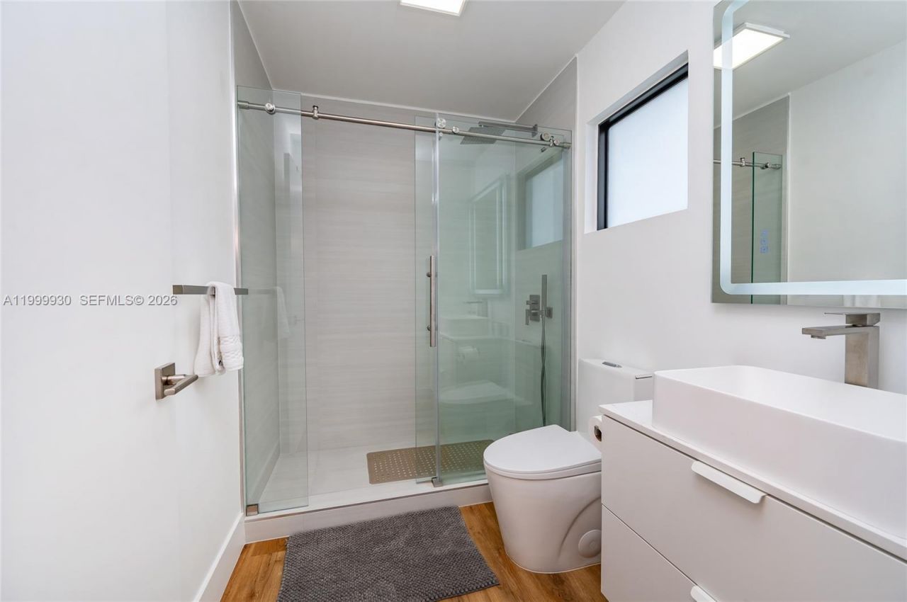 412 NW 41st St, Miami, FL 33127 Photo